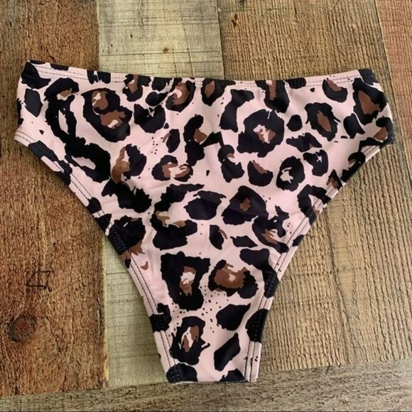 Beach sissi pink leopard print bikini swimsuit bottom size small - Picture 6 of 7